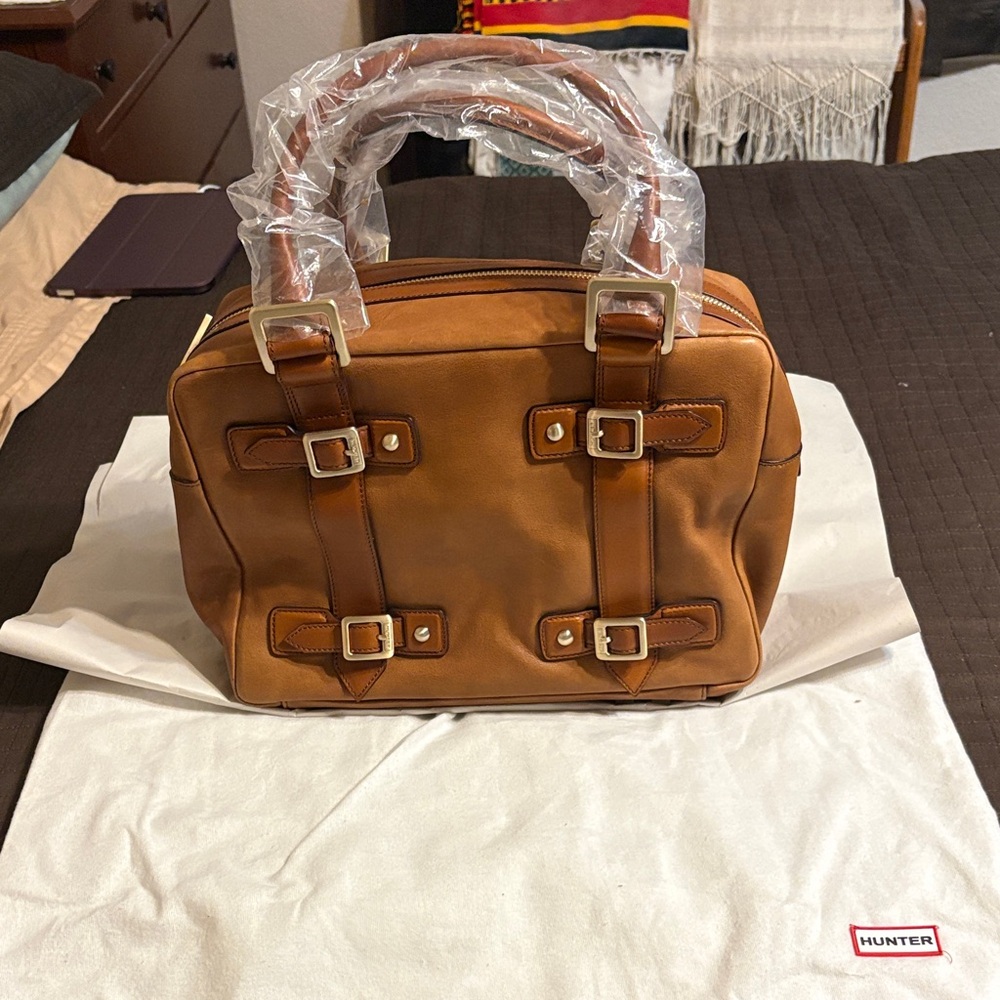 Hunter Tan Leather weekender bag